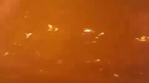 CHILE: Terrifying moment in which firefighters of the 5th region Valparaiso drive