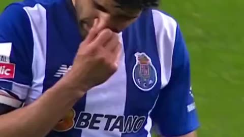 Mehdi Taremi, crying tonight as he will leave FC Porto at the end of the season.