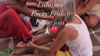 Here are some of the kids in Lahaina doing Lei Of Solidarity 🌺