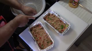 How to make chickenloaf Meatloaf mad of chicken