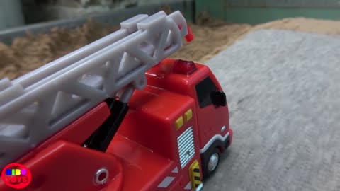 Trucks falls into water - Truck for Children - Videos for Kids