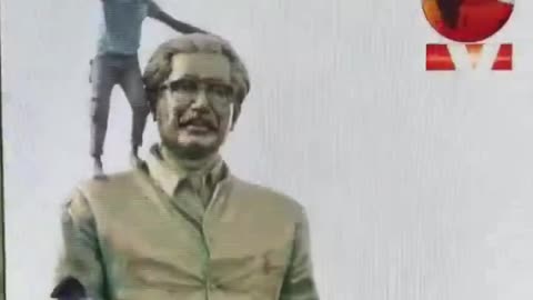 Protesters in Bangladesh Have Torn Down the Statue of Sheikh Mujibur Rahman