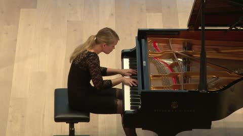 Debussy: La fille aux cheveux de lin, Katharina Treutler I piano