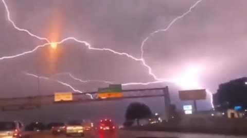 Thunder Cloud Show High Lightning ⚡