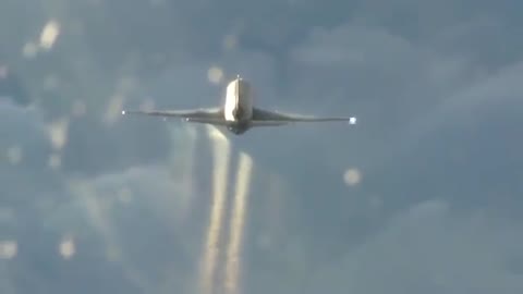 Air force plane which sprays chemtrails - 100% proof