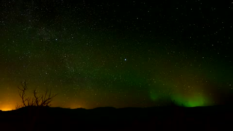 Nothern lights in the night sky