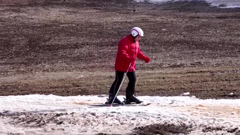 Melting snow disappoints skiers in Bosnia
