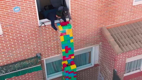 Â¡CONSTRUIMOS LA TORRE DE LEGO MÃS ALTA DEL MUNDO! (+1.000 BLOQUES ð±) *EN LA VIDA REAL*