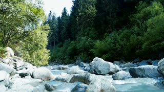 You must watch 😊 ❤️ Atmosphere:video/sport-trekking-sole-fiume