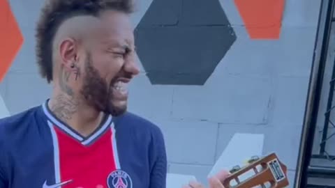 Neymar, Pele, Marcelo, Salah and and Ronaldinho with some serious music skills