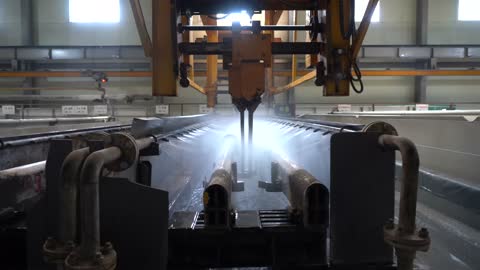 Process of Making an Aluminum Pipe, Aluminum Extrusion Mass Production Plant