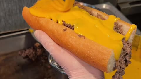 Watch the most DEVOUR-worthy CHEESESTEAK in NYC get made at Fedoroff’s Roast Pork! 🧀🥩