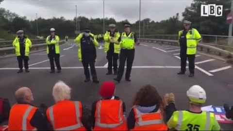 More protests on the M25 blocking traffic