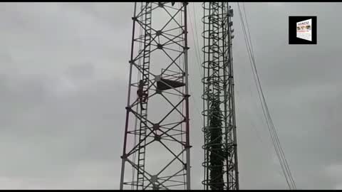 कोतवाली पुलिस ने एफआईआर नहीं दर्ज की तो टावर पर चढ़ा युवक