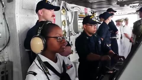 The Crazy Life Inside Worlds Largest 13 Billion Aircraft Carrier in Middle of the Ocean