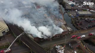 Wolverhampton fire: Explosions heard as blaze turns sky red with 100 firefighters rushing to scene