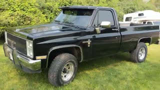 1985 Chevrolet K10 Diesel Cold Start.