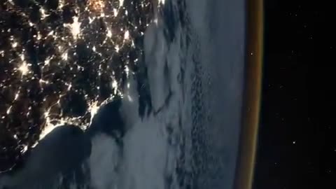 A spectacular timelapse flying over Mexico and the United States at night in the