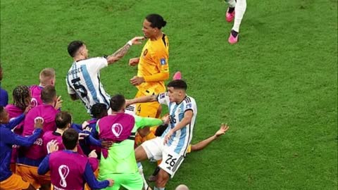 Paredes vs Virgil van Dijk FIGHT vs Netherlands vs Argentina, Leandro Paredes vs Virgil van Dijk