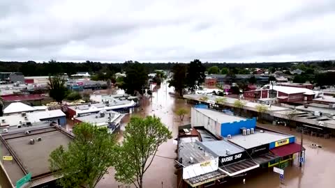 Why is Australia flooding?