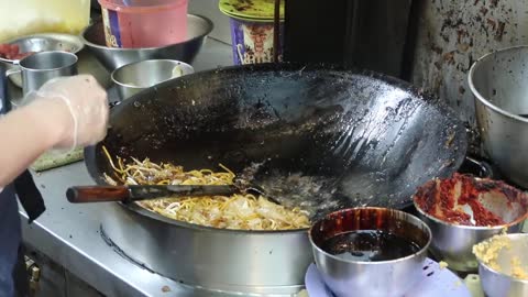 Fried Kway Teow Noodles that won 1st place in Singapore Hawker Street Food