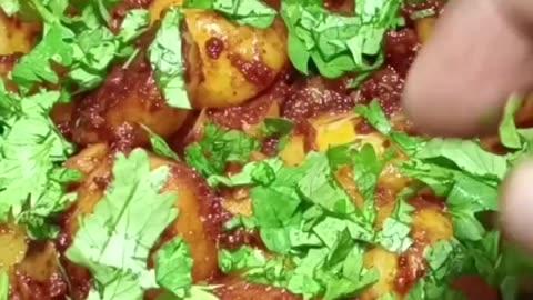 "Chili Potato Heaven: Easy and Tasty Recipe for Potato Lovers"