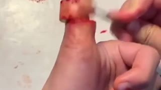 Cutting-finger illusion