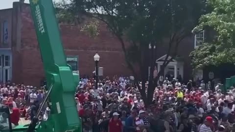 Overflow crowd at Trump rally ~ Pickens, SC