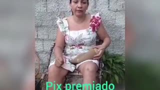 Quem puder de uma ajuda a dona cicera