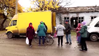 Ukrainian volunteers deliver aid to residents in Donetsk