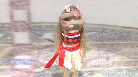 Alice - Intermission Show Moana ice skating