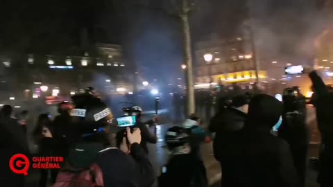 Breaking: Fierce clashes on Place de la Republique with tear gas being fired at protesters