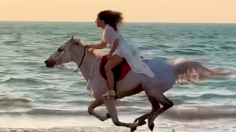 Beach ride Dubai #horsebackriding #dubailife #horse #horselover #dubai #beach #horseride