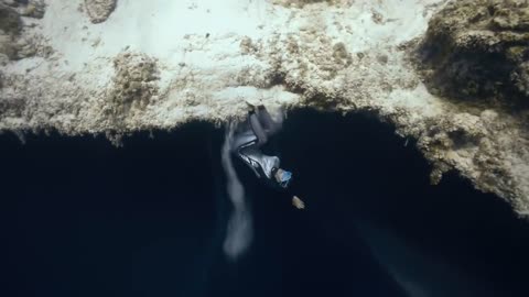 Anna freediving Dean's Blue Hole