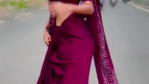 Sexy babe vibing in a saree #hot #dance #sexy #afrin