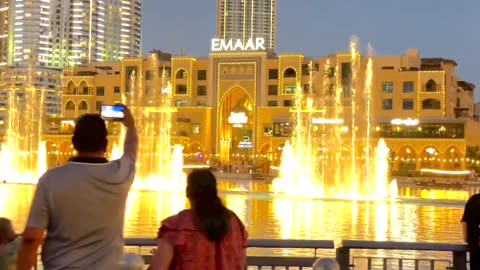 The amazing Dubai fountain