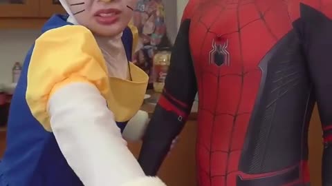 Spider man VS pickachu