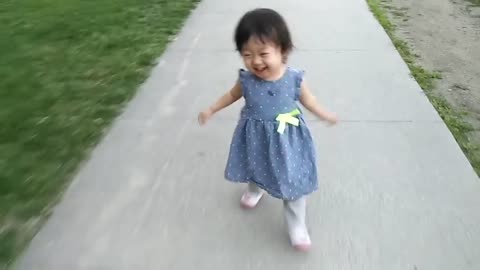 Super fast Baby running - Funny Video