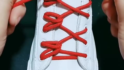 how to tie a shoelace