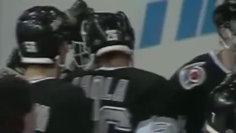 NHL CLASSIC PLAYOFF SERIES | 1992 LOS ANGELES KINGS VS. EDMONTON OILERS (GRETZKY AS KING)