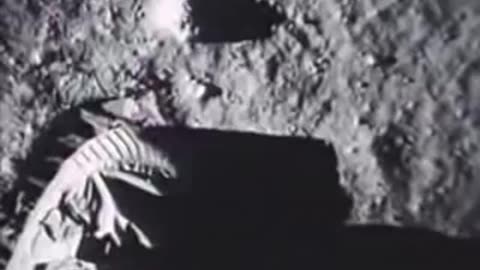 Neil Armstrong - First Moon Landing 1969 240