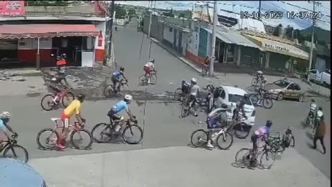 Car interrupts cycling race