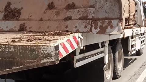 Dangerous load on truck #rumble#viral