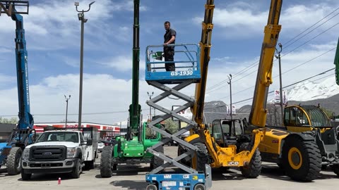 Scissor Lift 2014 Genie GS1930 Electric 19' Platform Extendable