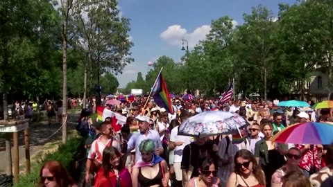 Thousands join Budapest's Pride march