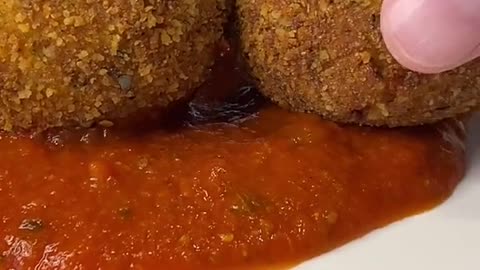 Arancini 🇮🇹Italian Rice Balls with Marinara