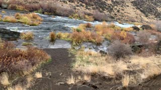 Central Oregon – Steelhead Falls – Climbing Down to Shoreline – 4K