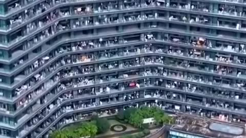 Apartment building in China's 15-min city ....