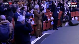 Andre Ventura mostra como Lula é reconhecido em uma convenção em Portugal