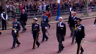 Queen's coffin taken across London to lie in state